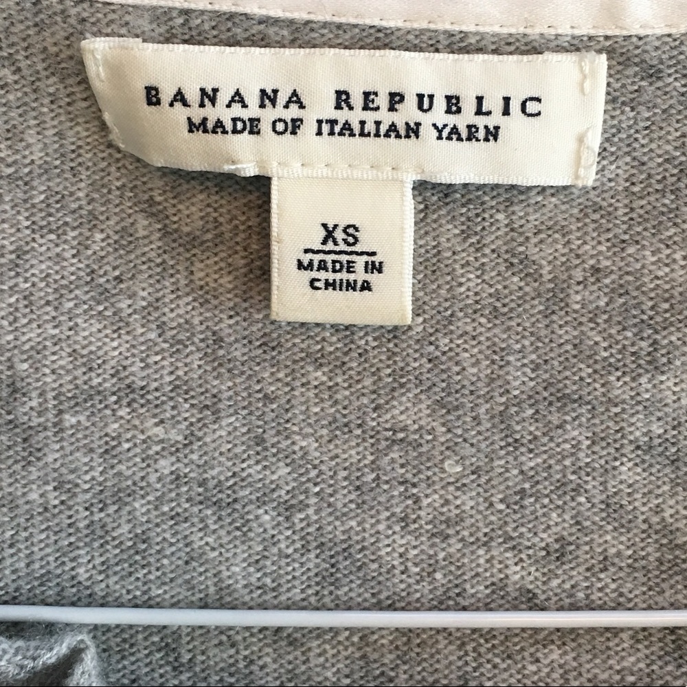 Banana Republic Sweater! $2 if bundled! - Picture 2 of 5